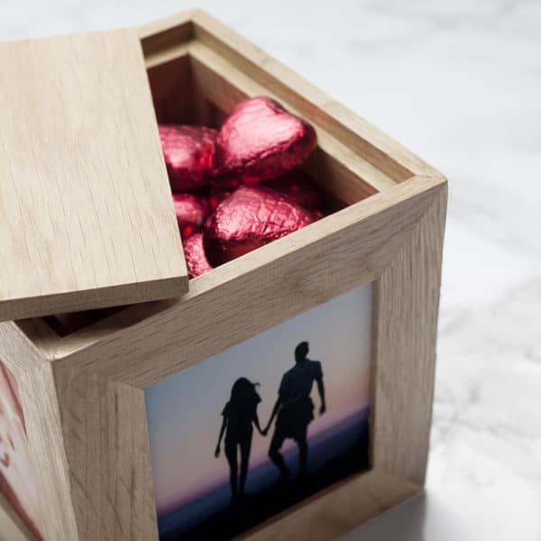 Gepersonaliseerde Eiken Foto Kubus Romantische Bloemen - Afbeelding 3